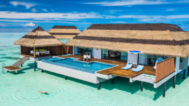Pullman Maldives Maamutaa All-Inclusive Resort oteli, Maldivler'de ki en lüks bir tatil köylerinden biri olarak bilinmektedir.