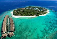 88 adadan oluşan ve resmi olarak Kuzey Maalhosmadulu Atolü olarak bilinen Raa Atolü Maldivler balayı bölgeleri arasında en popülerlerindendir.